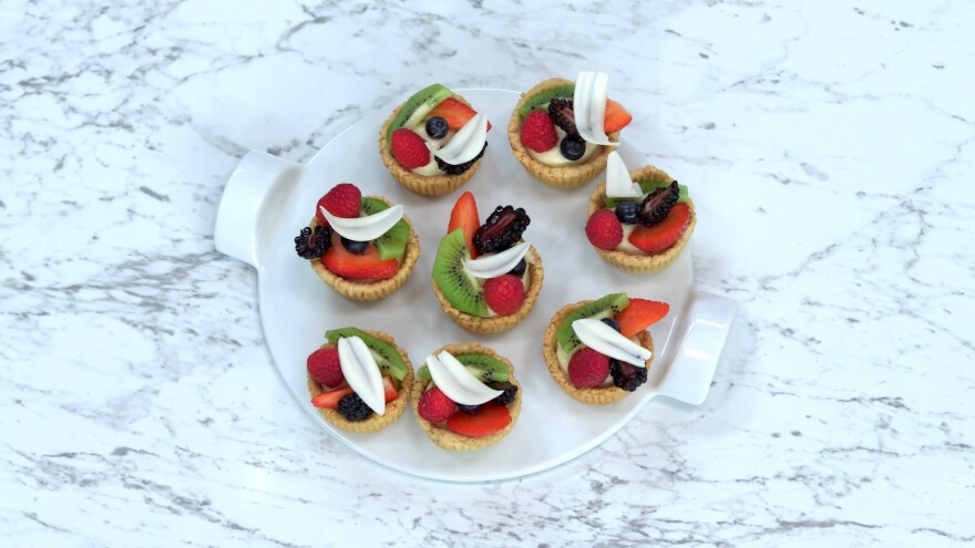 «Kitchen Lab»: Comfort συνταγές προτείνει ο Άκης Πετρετζίκης