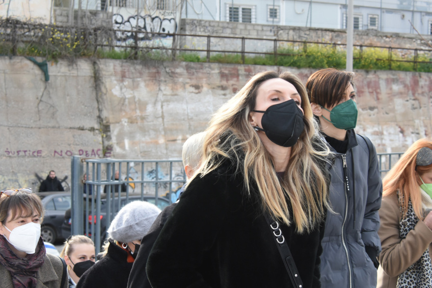 Δίκη Φιλιππίδη: «Θέλει να έρθει αν δεν αποδημήσει εις Κύριον» λένε οι δικηγόροι του ηθοποιού