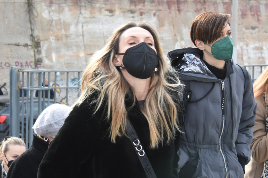 Δίκη Φιλιππίδη: «Θέλει να έρθει αν δεν αποδημήσει εις Κύριον» λένε οι δικηγόροι του ηθοποιού