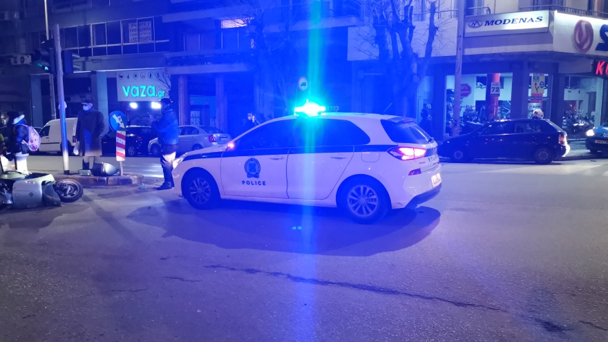 Θεσσαλονίκη: Τρελή πορεία για λεωφορείο που παρέσυρε 9 οχήματα - Πέντε οι τραυματίες