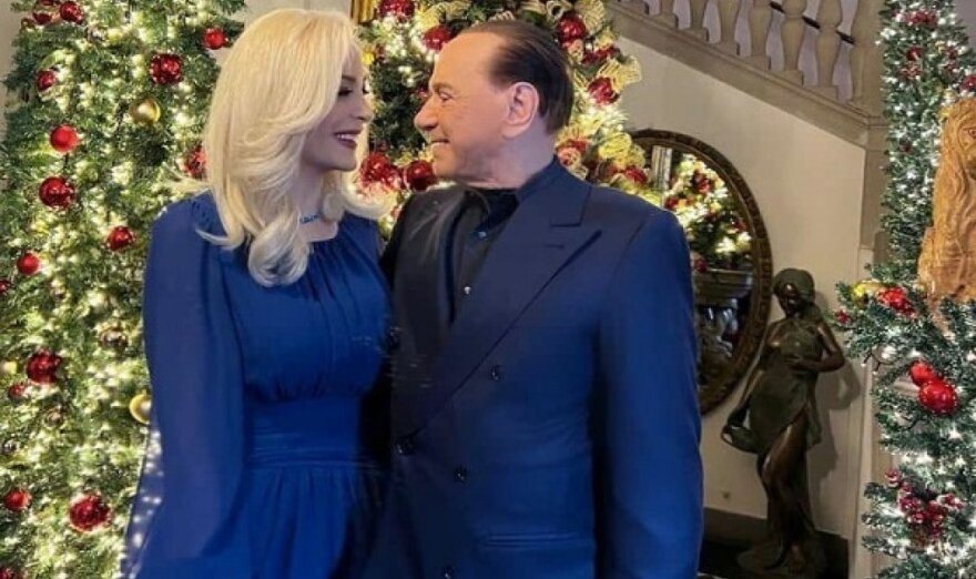 Σίλβιο Μπερλουσκόνι: Ντύνεται γαμπρός στα 85 του