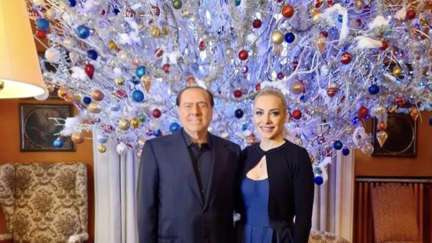 Σίλβιο Μπερλουσκόνι: Ντύνεται γαμπρός στα 85 του