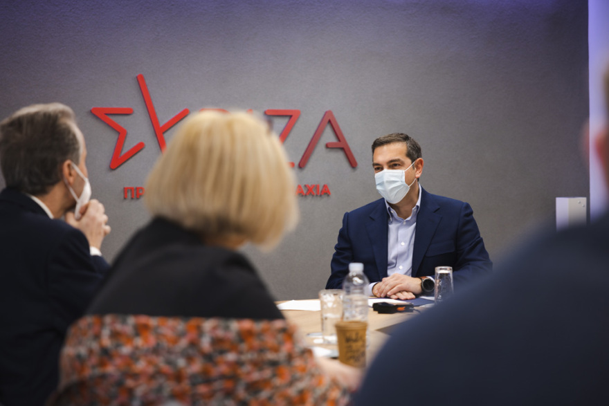 Τσίπρας:  Κοροϊδία Μητσοτάκη στους συνταξιούχους με 13η σύνταξη, αναδρομικά και εκκρεμείς συντάξεις