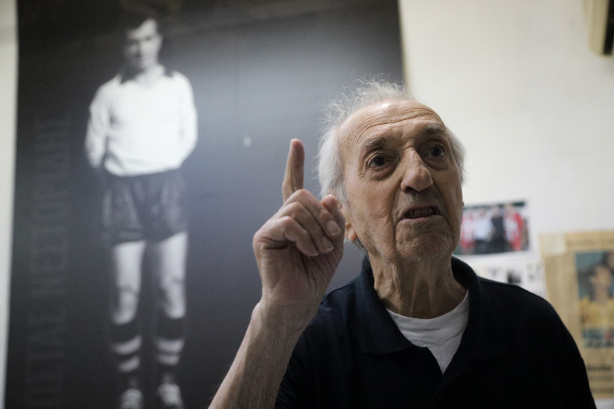 Κώστας Νεστορίδης: Μεγαλείο ψυχής από τον θρύλο της ΑΕΚ που αψηφά ηλικία και κορωνοϊό 