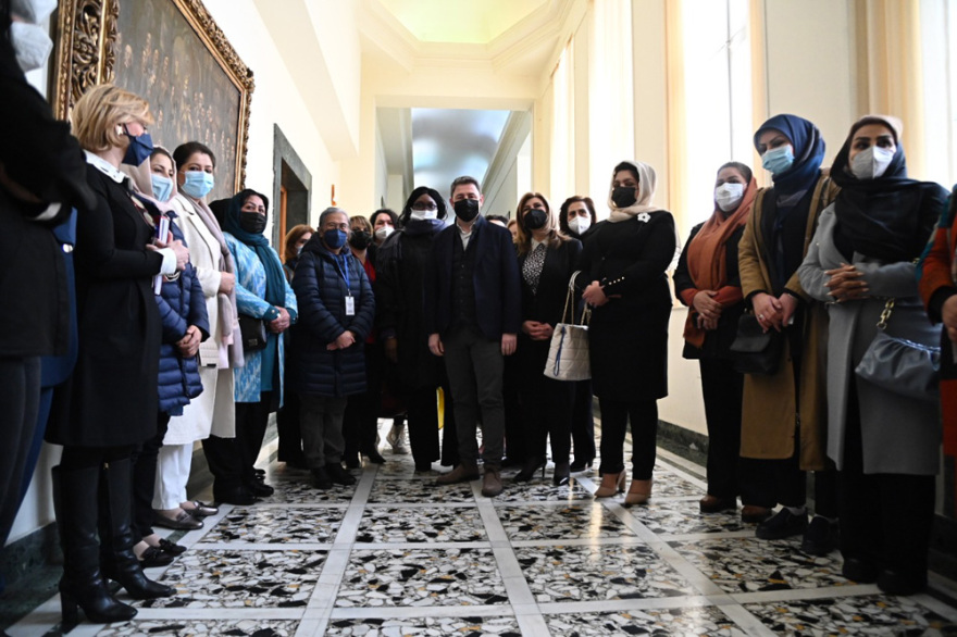 Νίκος Ανδρουλάκης: Συναντήθηκε με γυναίκες πρόσφυγες 