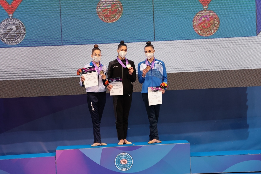 Για πρώτη φορά τρία μετάλλια σε Παγκόσμιο Κύπελλο η ελληνική ρυθμική γυμναστική - Δείτε φωτογραφίες