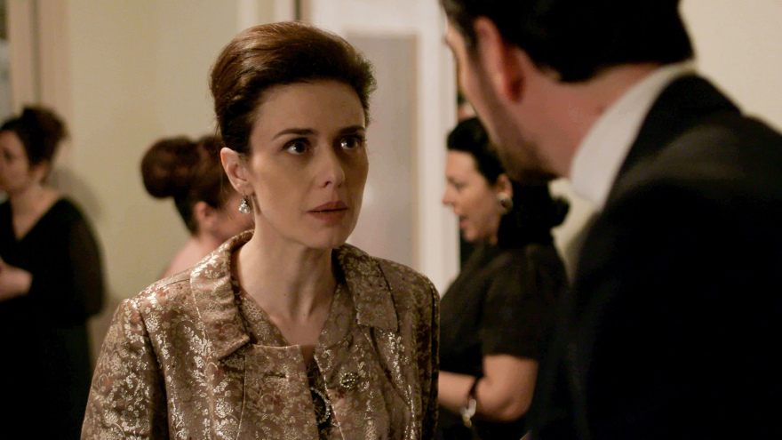 Άγριες Μέλισσες: Η Πηνελόπη μετανιώνει για το πισωγύρισμά της με τον Μελέτη