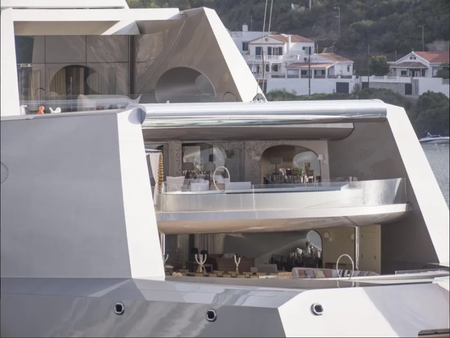 Αντρέι Mελνιτσένκο: Μας κυνηγάει άδικα η ∆ύση, λέει ο Ρώσος ολιγάρχης 