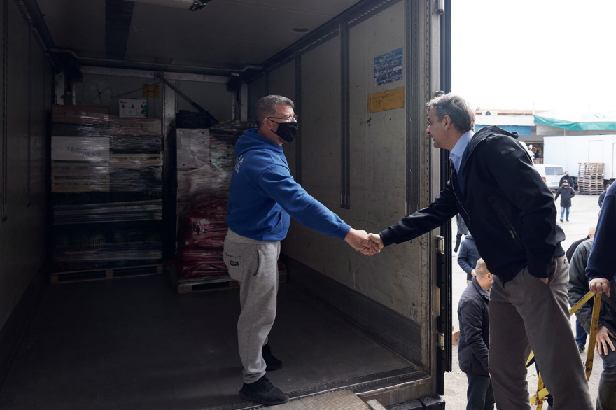 Μητσοτάκης από την κεντρική λαχαναγορά της Αθήνας: Η κυβέρνηση λαμβάνει μέτρα στήριξης του αγροτικού κόσμου