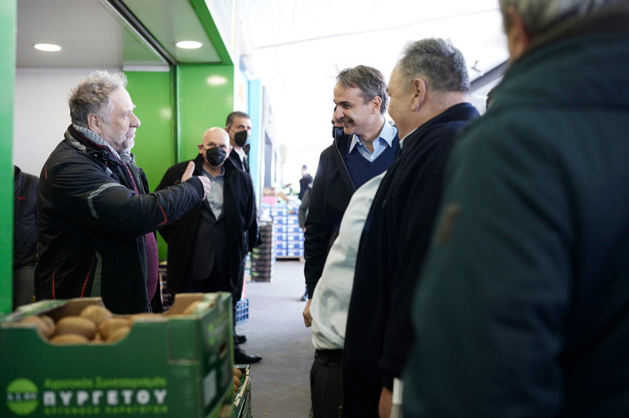 Μητσοτάκης από την κεντρική λαχαναγορά της Αθήνας: Η κυβέρνηση λαμβάνει μέτρα στήριξης του αγροτικού κόσμου
