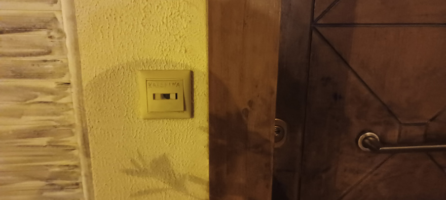 Απαγωγή Κυπαρίσση - Γιάφκα στο Χαλάνδρι: Φωτογραφίες από το διαμέρισμα όπου έκρυβαν τον γνωστό επιχειρηματία