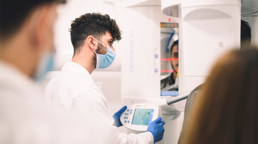 H πρώτη πανεπιστημιακή οδοντιατρική κλινική στο Ευρωπαϊκό Πανεπιστήμιο Κύπρου