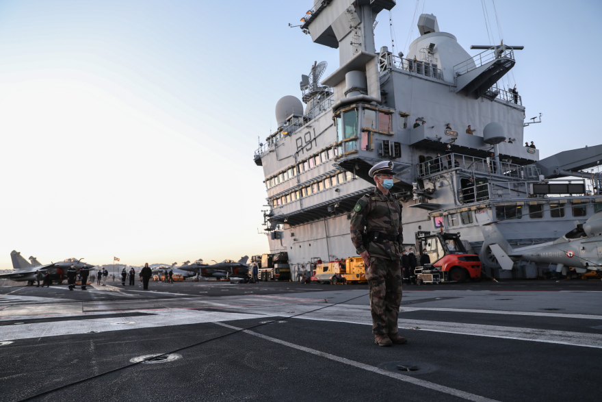 Το γαλλικό αεροπλανοφόρο «Σαρλ Ντε Γκολ» επισκέφθηκαν Παναγιωτόπουλος - Παρλί