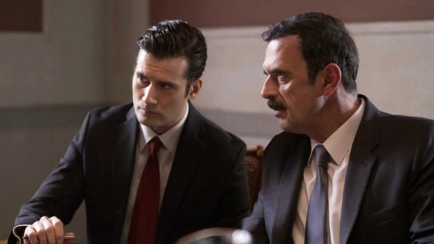 Άγριες Μέλισσες: Ο Ακύλας και ο Μελέτης οδηγούνται στο κρατητήριο