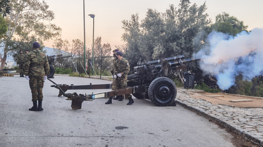 Οι 21 κανονιοβολισμοί στον Λυκαβηττό για την επέτειο της 25ης Μαρτίου