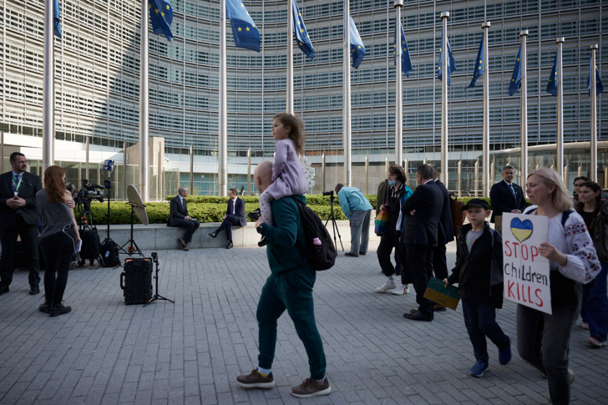 Μητσοτάκης στο CNN: Πρέπει να είμαστε προσεκτικοί ώστε οι κυρώσεις να μη βλάψουν περισσότερο εμάς από ό,τι τη Ρωσία