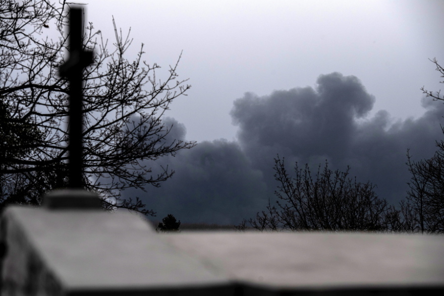 Πόλεμος στην Ουκρανία: Αποθήκη καυσίμων και στρατιωτικές εγκαταστάσεις χτυπήθηκαν στην πόλη Λβιβ