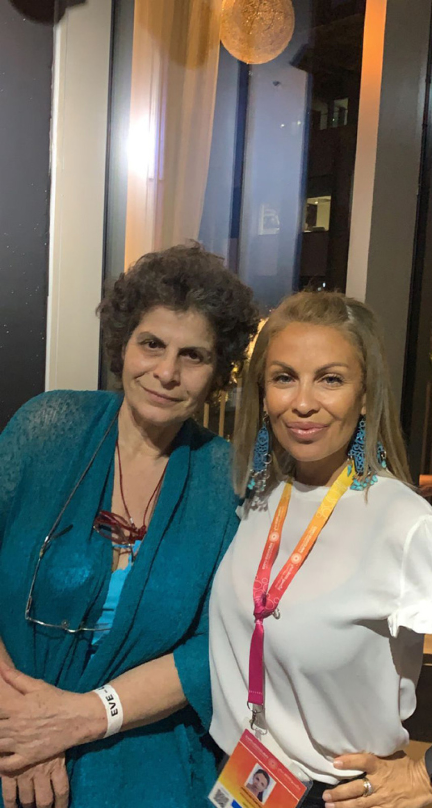 Ελληνίδα dj ντύθηκε τσολιάς και ξεσήκωσε το Ντουμπάι