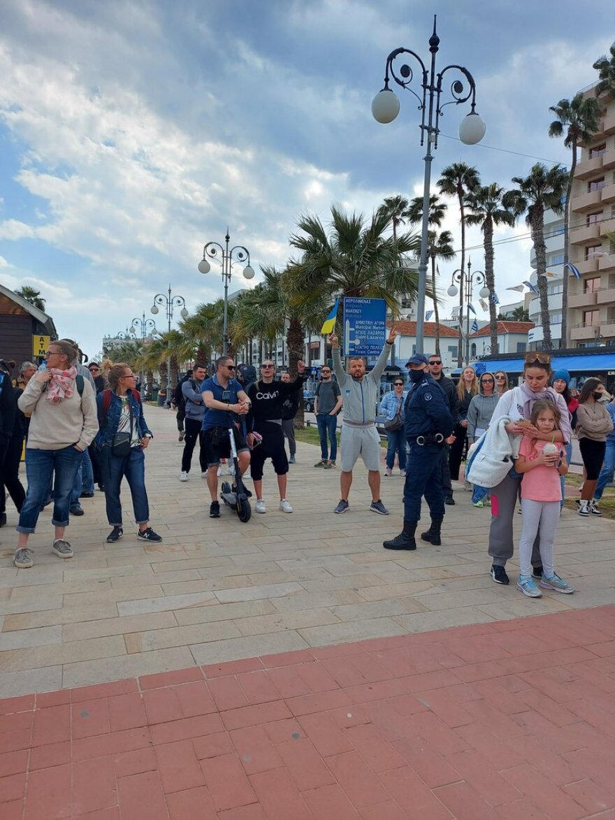 Κύπρος: Ρώσοι διαδήλωσαν υπέρ της εισβολής στην Ουκρανία