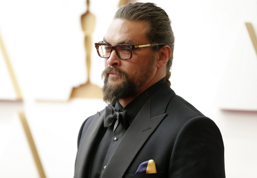 H μοναχική εμφάνιση του Τζέισον Μομόα στα Όσκαρ