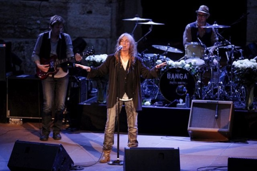 Φεστιβάλ Αθηνών και Επιδαύρου με Πάτι Σμιθ, Ίβο βαν Χόβε και Καβάκο