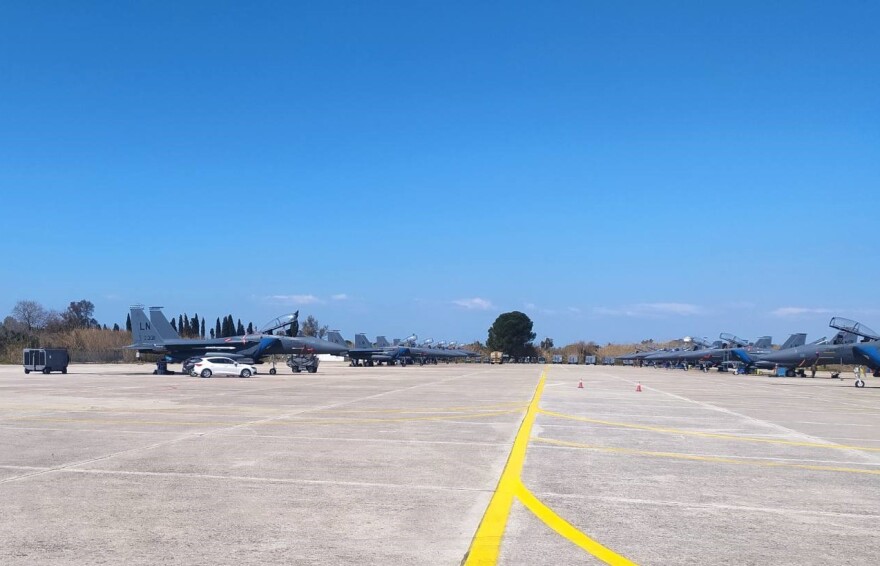 Ξεκίνησε η πολυεθνική άσκηση «Ηνίοχος 22» - Εντυπωσιακές φωτογραφίες από τα μαχητικά