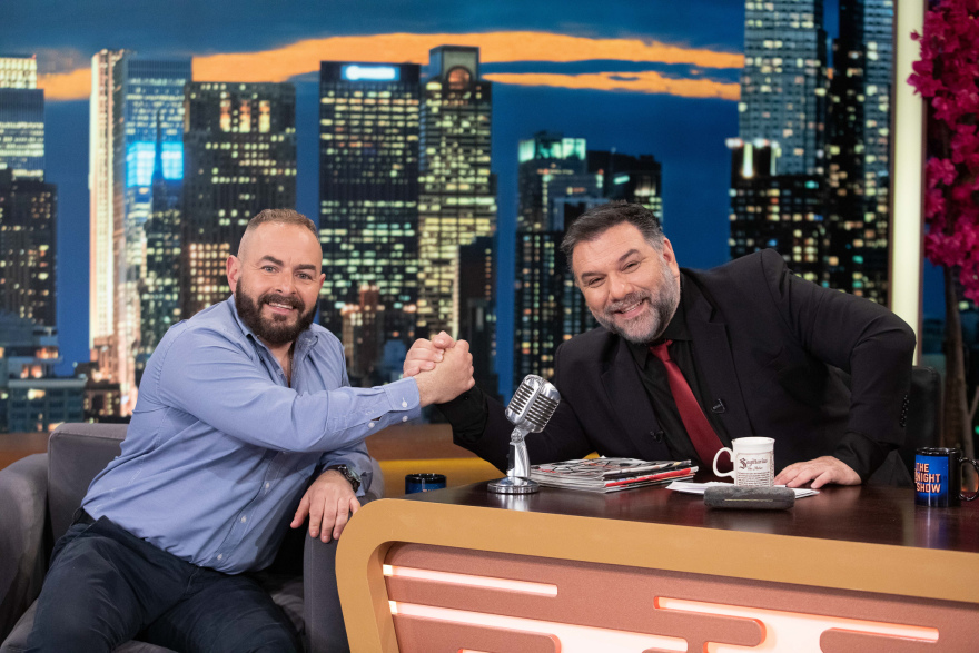 The 2Night Show: Καλεσμένοι ο Παναγιώτης Ψωμιάδης και ο Νίκος Νικόλιζας