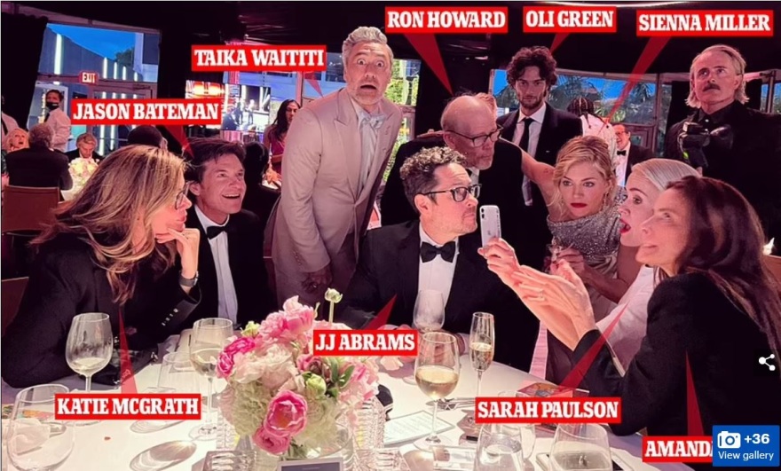 Όσκαρ 2022: Η στιγμή που σταρ του Χόλιγουντ μαθαίνουν για το χαστούκι του Σμιθ στον Ροκ