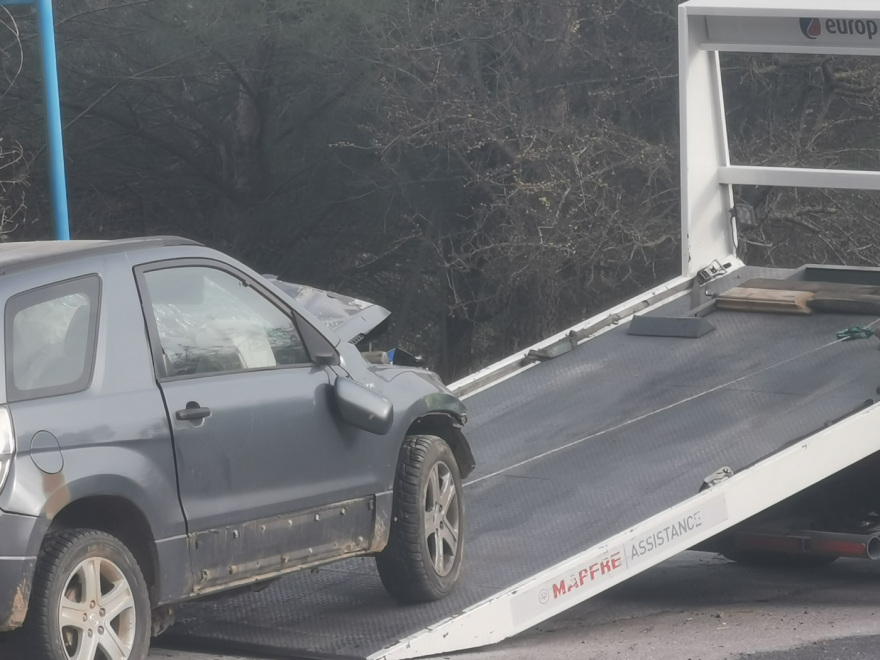 Θεσσαλονίκη: Θανατηφόρο τροχαίο ύστερα από σύγκρουση ΙΧ με λεωφορείο - Δείτε φωτογραφίες