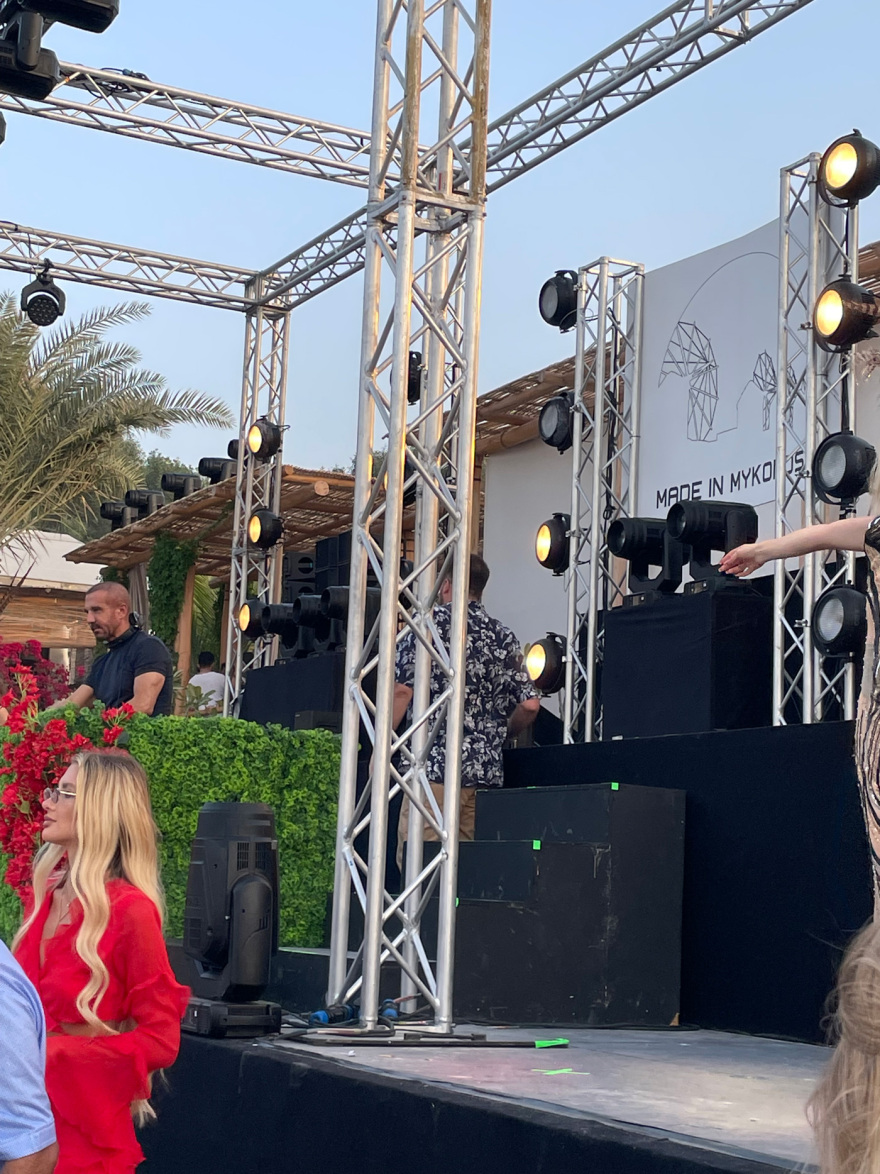 Ντουμπάι: Το πάρτι των Ελλήνων επωνύμων στο Nammos - Δείτε φωτογραφίες