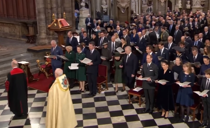 Τα δάκρυα της βασίλισσας Ελισάβετ στο μνημόσυνο για τον πρίγκιπα Φίλιππο