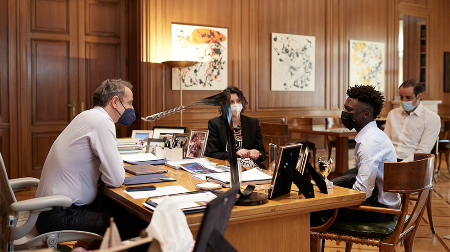 Κυριάκος Μητσοτάκης σε αριστούχο Σαϊντού Καμαρά: Η Ελλάδα να γίνει δεύτερη πατρίδα σου