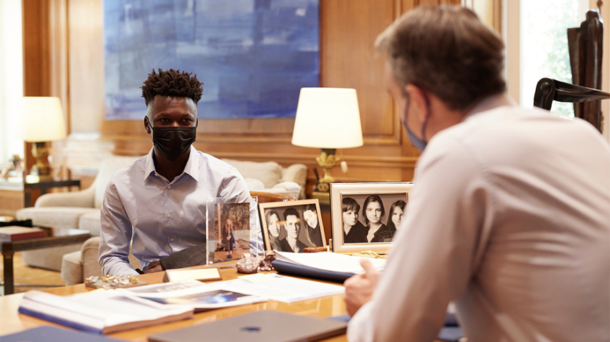 Κυριάκος Μητσοτάκης σε αριστούχο Σαϊντού Καμαρά: Η Ελλάδα να γίνει δεύτερη πατρίδα σου