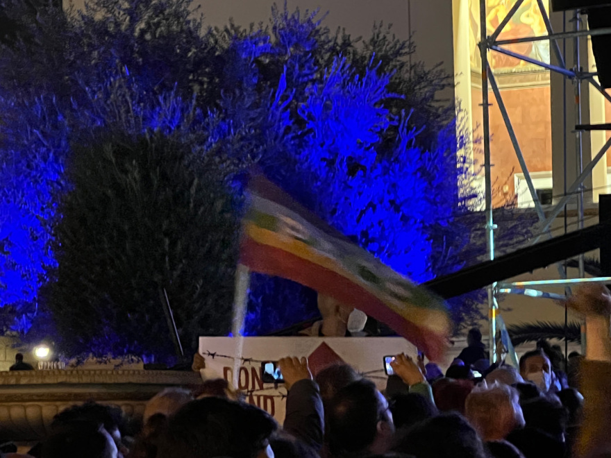 Προπύλαια: Συναυλία ειρήνης χωρίς σημαίες της Ουκρανίας - Δείτε φωτογραφίες