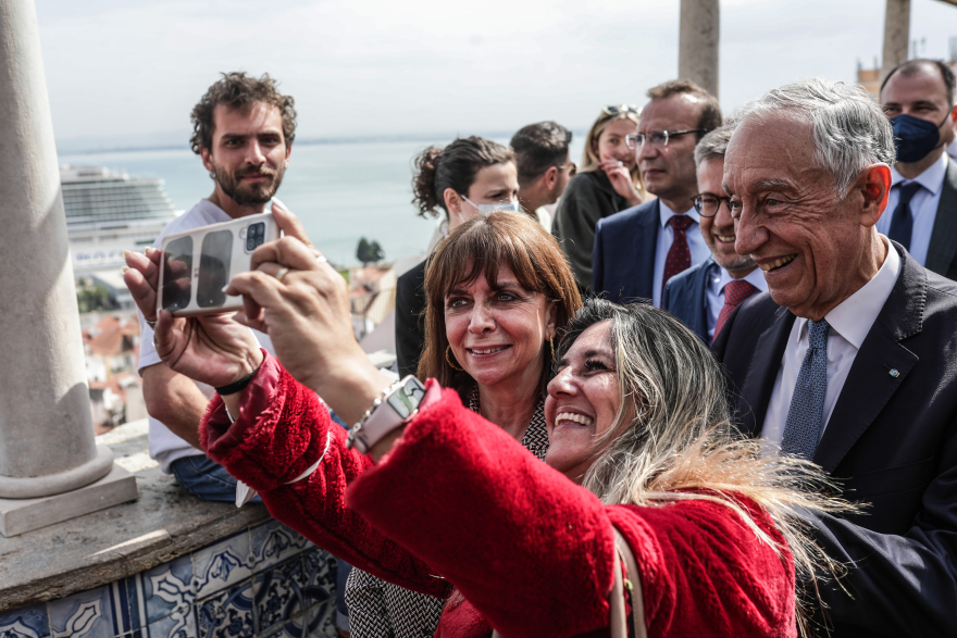 Η Κατερίνα Σακελλαροπούλου τιμήθηκε με το Χρυσό Κλειδί της πόλης της Λισαβόνας
