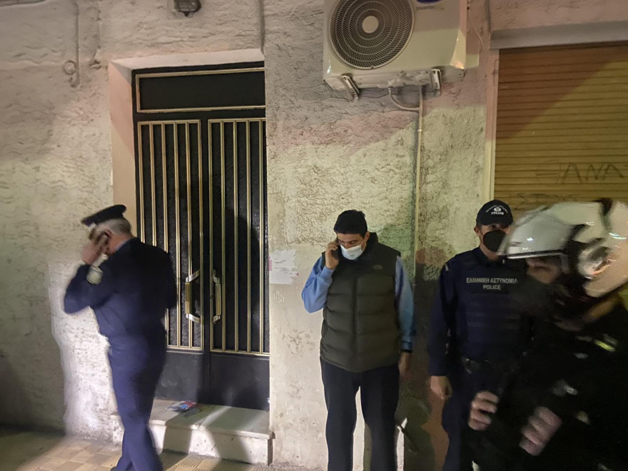 Θάνατος τριών παιδιών στην Πάτρα: Έληξε η «πολιορκία» στο σπίτι της Ρούλας Πισπιρίγκου και αποχώρησαν οι συγγενείς