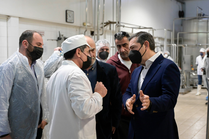 Τσίπρας από την Πάτρα: «Αν δεν αλλάξουμε, θα βουλιάξουμε»