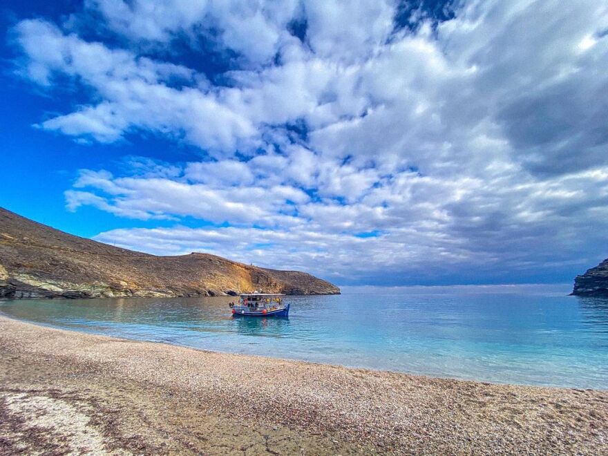 Άγγελος Λάτσιος - Γαία Μερκούρη: Το φωτογραφικό άλμπουμ από το ταξίδι τους στην Άνδρο