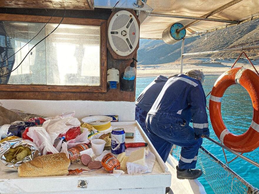 Άγγελος Λάτσιος - Γαία Μερκούρη: Το φωτογραφικό άλμπουμ από το ταξίδι τους στην Άνδρο