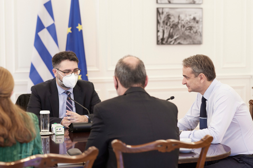 Μητσοτάκης σε πρόξενο Μαριούπολης: Να δούμε πως μπορεί η Ελλάδα να συμμετάσχει στην ανοικοδόμηση της πόλης