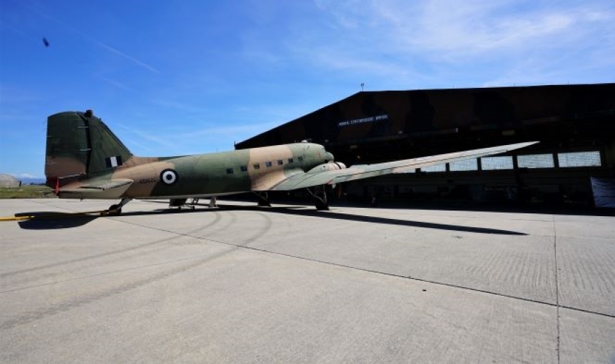 Η θρυλική Dakota «ζεσταίνει» τις μηχανές για να πετάξει στον ουρανό της Θεσσαλονίκης το 2022