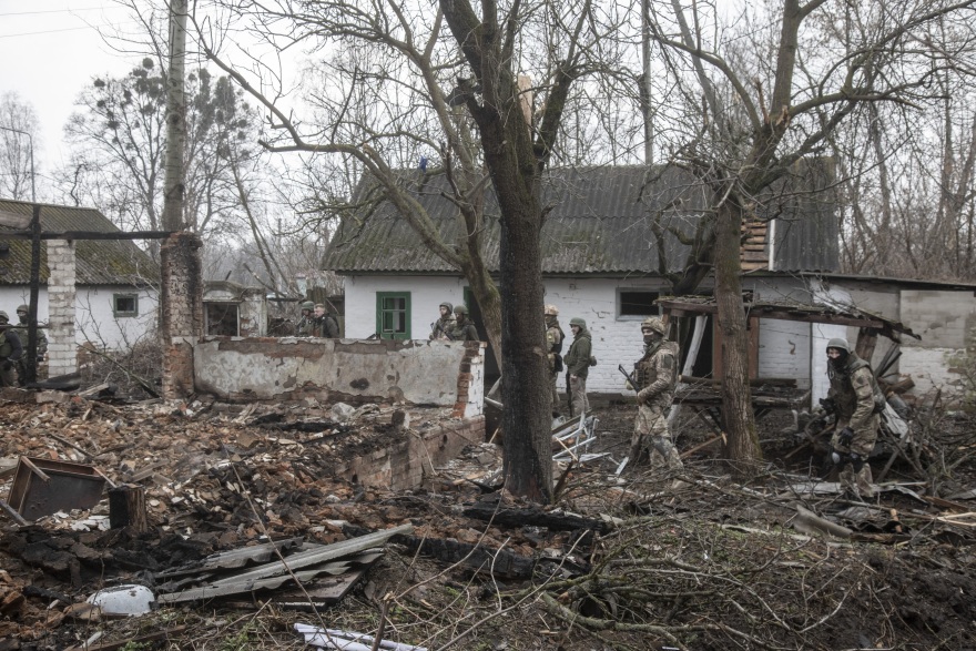 Πόλεμος στην Ουκρανία: Η Ρωσία σφυροκοπά το Χάρκοβο στο ανατολικό μέτωπο – «Θα πάρουμε και το Κίεβο», λέει ο Καντίροφ
