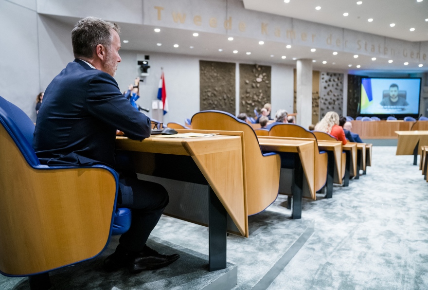 Ζελένσκι: Με Αριστοτέλη και social media κέρδισε τον πόλεμο της επικοινωνίας - Αύριο η ομιλία του στη Βουλή