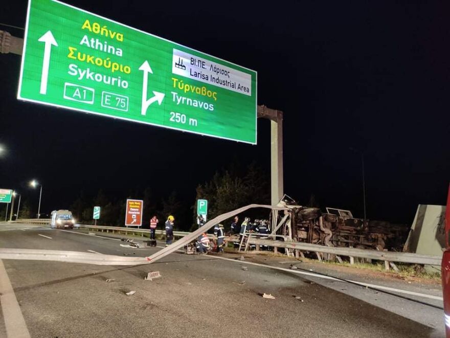 Θανατηφόρο τροχαίο έξω από τη Λάρισα: Νεκρός οδηγός νταλίκας