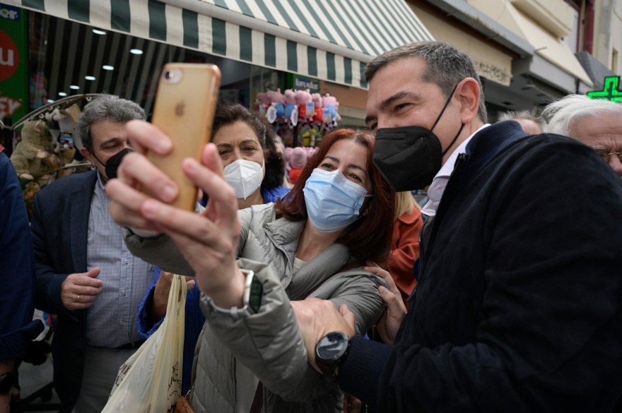 Τσίπρας από το Ηράκλειο Κρήτης: Η ρήτρα αναπροσαρμογής είναι η ρήτρα αισχροκέρδειας Μητσοτάκη