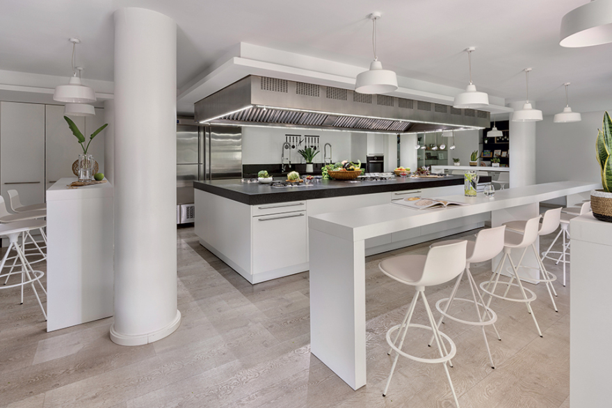 Η κλινική, ελιξίριο νεότητας των σταρ