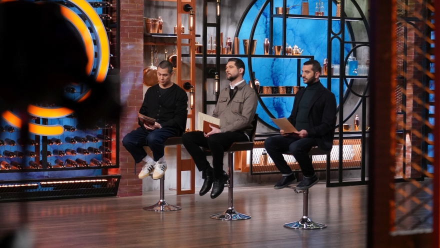 MasterChef 2022: Οι δύο ομάδες φτάνουν στο συμβούλιο με ανανεωμένη σύνθεση μελών και νέους αρχηγούς