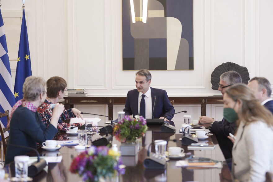 Συνάντηση Μητσοτάκη με την επικεφαλής της EBRD: Επί τάπητος οι επιπτώσεις του πολέμου στην οικονομία