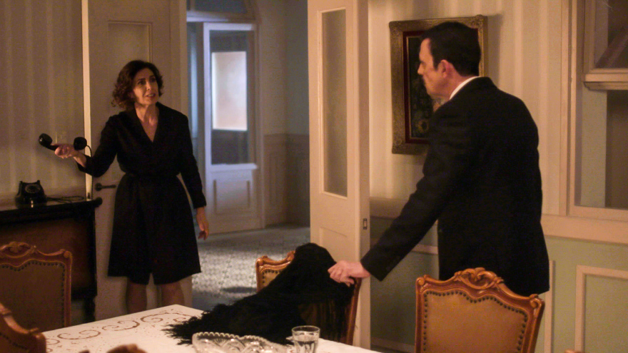 Άγριες Μέλισσες: Η Μυρσίνη βρίσκεται με την πλάτη στον τοίχο