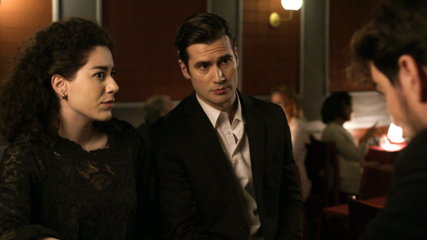 Άγριες Μέλισσες: Η Μυρσίνη βρίσκεται με την πλάτη στον τοίχο